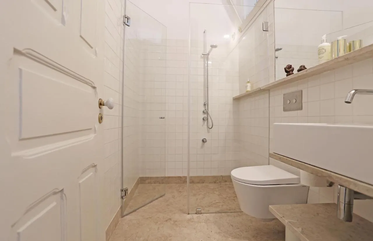 The Monkey Flat Apartment Lisbon